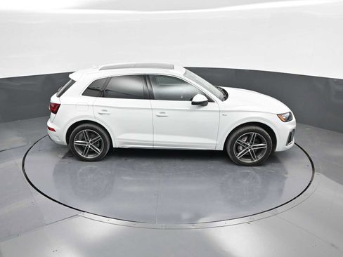 Used 2021 Audi Q5 e Premium Plus image 32