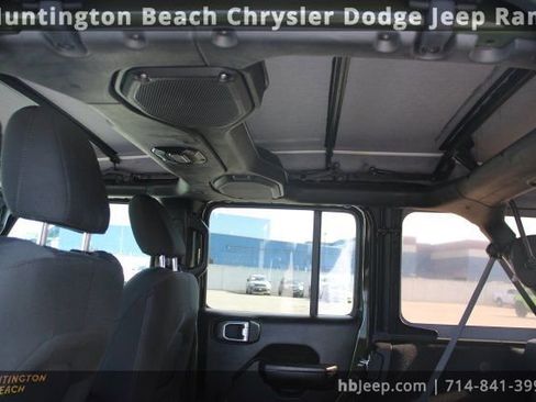 Used 2022 Jeep Wrangler Unlimited Sport image 37