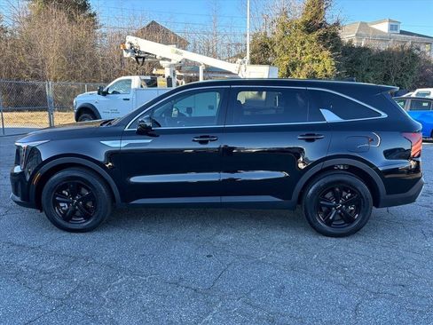 Used 2025 Kia Sorento LX image 23