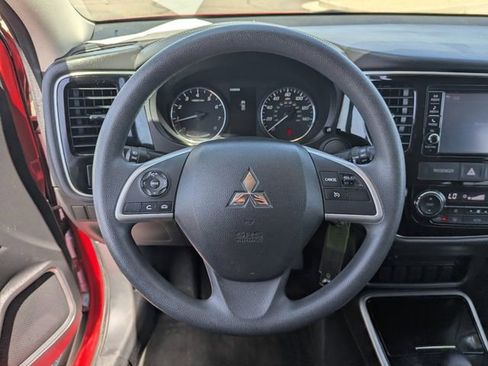 Used 2018 Mitsubishi Outlander ES AWD/4WD image 22
