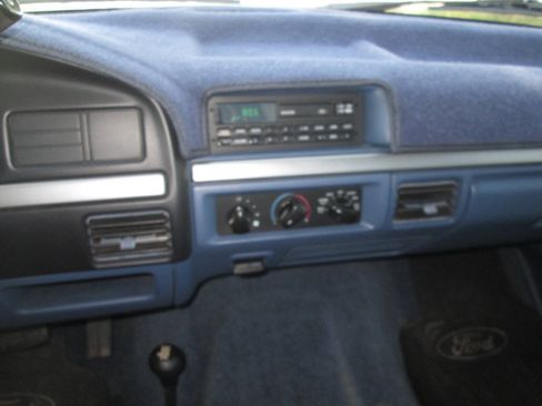 Used 1995 Ford F250 4x4 Regular Cab image 21
