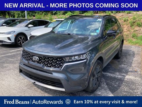 Used 2021 Kia Sorento S w/ Panoramic Sunroof Package AWD/4WD image 3