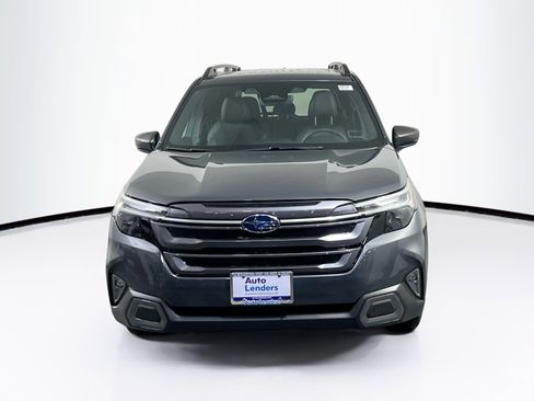 Used 2025 Subaru Forester Limited image 2