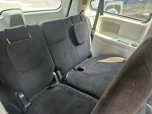 Used 2011 Dodge Grand Caravan Mainstreet w/ PWR Convenience Group FWD image 15
