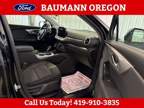 Used 2025 Chevrolet Blazer LT FWD image 13