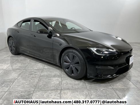 Used 2025 Tesla Model S Plaid image 8
