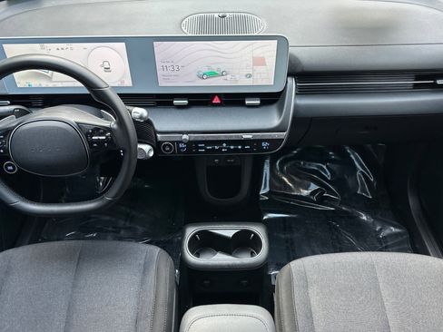 Used 2024 Hyundai Ioniq 5 SE image 13