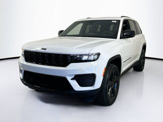 Used 2023 Jeep Grand Cherokee Altitude AWD/4WD video 1