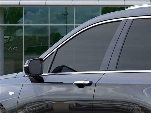 New 2025 Cadillac XT6 Luxury image 12