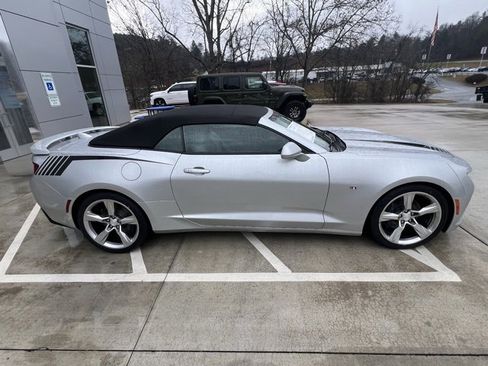 Used 2018 Chevrolet Camaro SS image 2