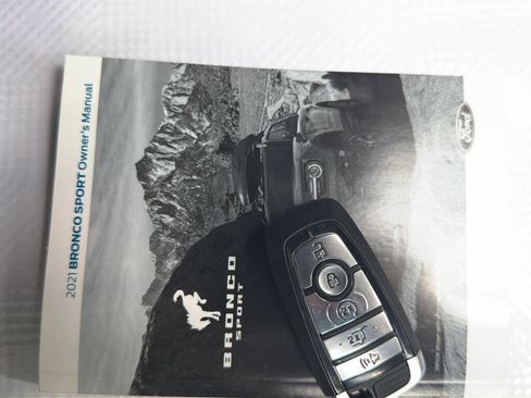 Used 2021 Ford Bronco Sport Outer Banks w/ Outer Banks Package AWD/4WD image 37