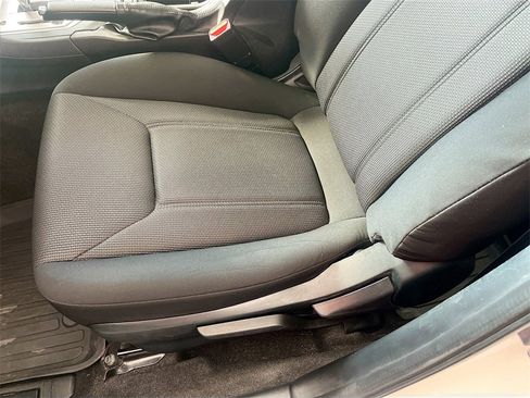 Used 2022 Subaru Impreza 2.0i Premium image 18