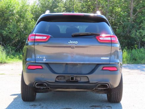 Used 2017 Jeep Cherokee Latitude w/ Comfort/Convenience Group AWD/4WD image 5