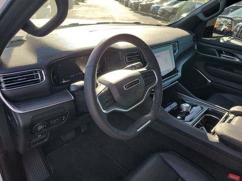 Used 2023 Jeep Wagoneer Series II w/ Premium Group I image 21