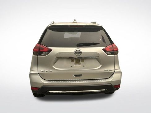 Used 2018 Nissan Rogue SV w/ Sun & Sound Touring Package AWD/4WD image 7