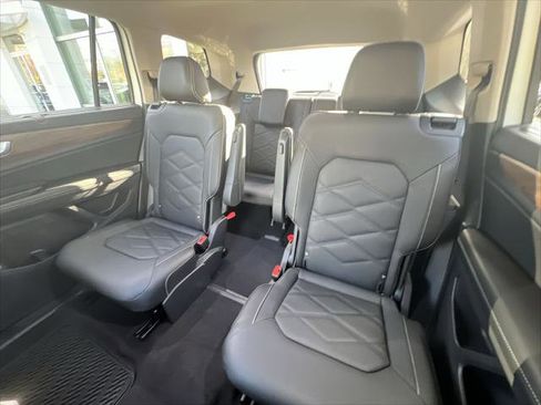 New 2026 Volkswagen Atlas SE image 22