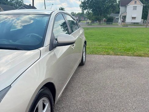 Used 2016 Chevrolet Cruze LT FWD image 7