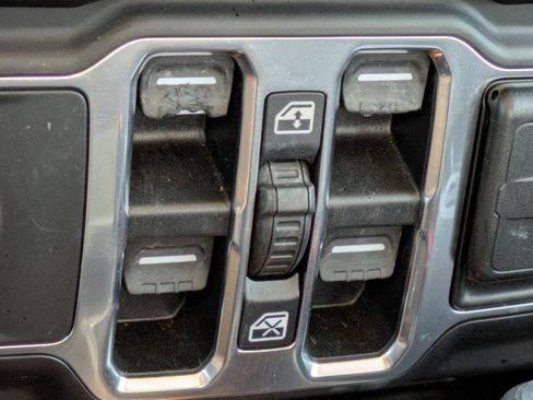 Used 2020 Jeep Gladiator Mojave image 26