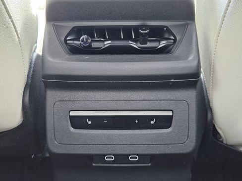 Used 2025 Audi Q6 e-tron Premium Plus w/ Premium Plus image 24