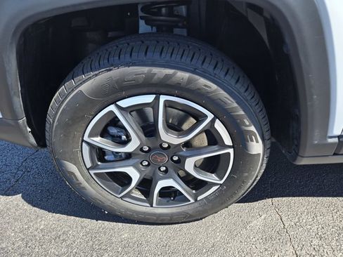 Used 2025 Jeep Compass Trailhawk AWD/4WD image 46