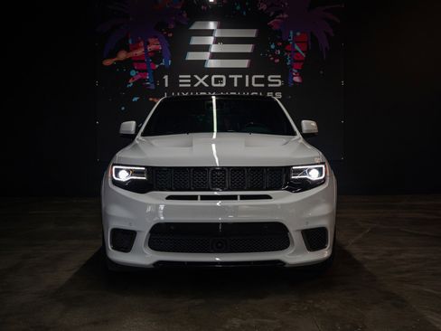 Used 2020 Jeep Grand Cherokee Trackhawk w/ Trailer Tow Group IV AWD/4WD image 3