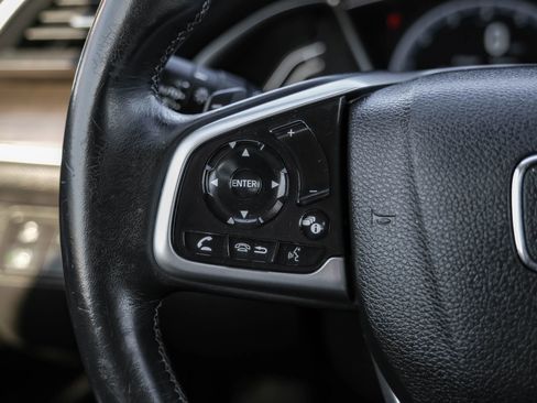 Used 2019 Honda Civic Touring image 17