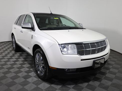 Used 2009 Lincoln MKX AWD image 3