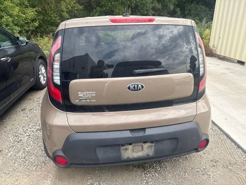 Used 2014 Kia Soul + FWD image 8