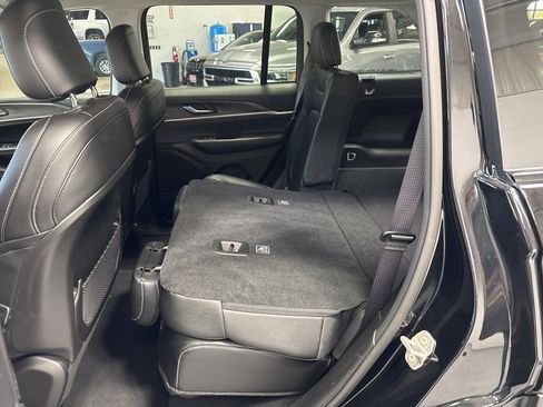 Used 2023 Jeep Grand Cherokee Limited w/ Trailer Tow Package image 33