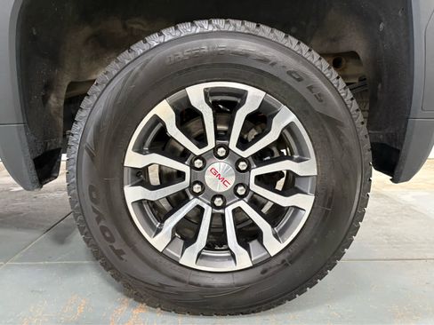 Used 2020 GMC Sierra 1500 AT4 w/ Off Road Performance Package AWD/4WD image 11