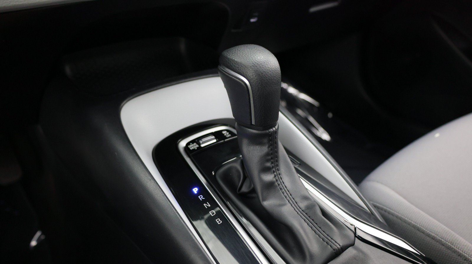 Used 2024 Toyota Corolla SE FWD image 13