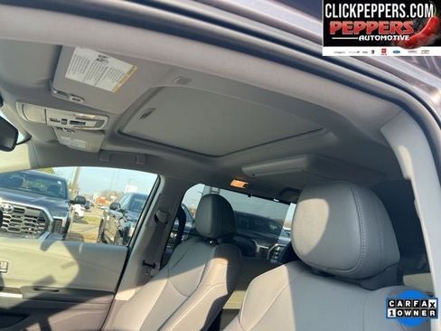 Used 2022 Toyota Sienna XLE w/ XLE Plus Package image 13