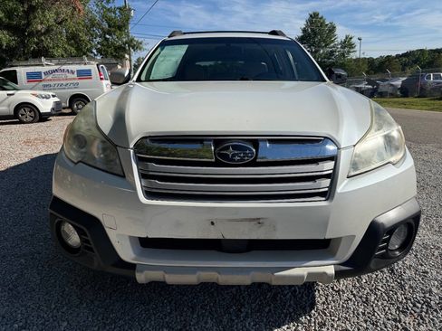 Used 2013 Subaru Outback 2.5i Limited AWD/4WD image 2