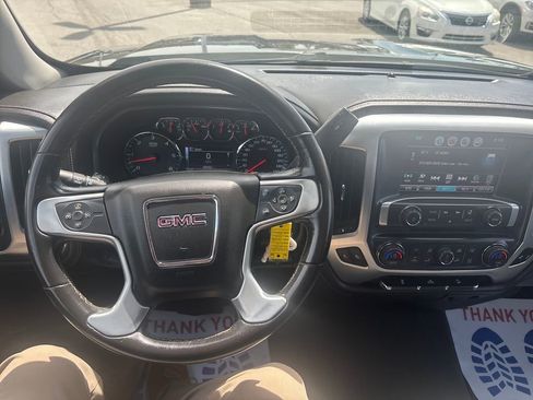 Used 2019 GMC Sierra 1500 SLE w/ SLE Value Package AWD/4WD image 18