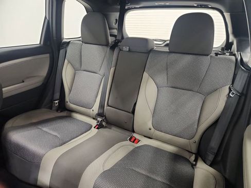Used 2025 Subaru Forester Premium image 25