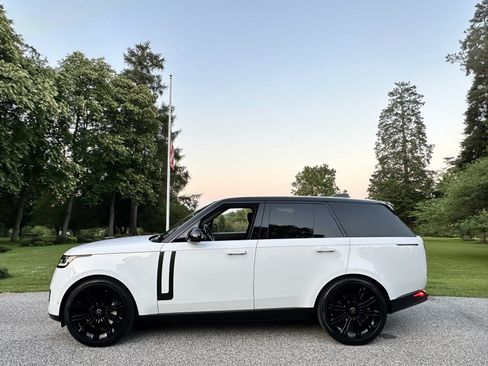 Used 2023 Land Rover Range Rover SE AWD/4WD image 6