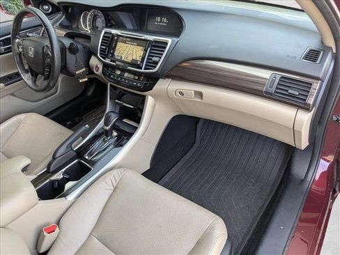 Used 2017 Honda Accord EX-L image 22