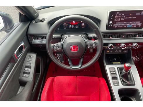 Used 2025 Honda Civic Type R image 15