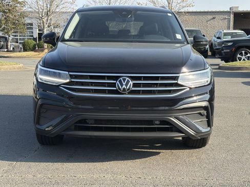 Used 2023 Volkswagen Tiguan SE image 8