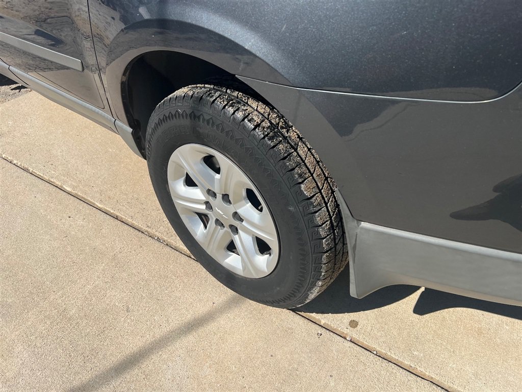 Used 2012 Chevrolet Traverse LS FWD image 20