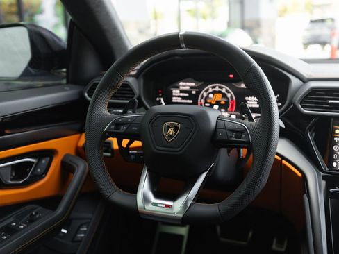 Used 2024 Lamborghini Urus S AWD/4WD image 24