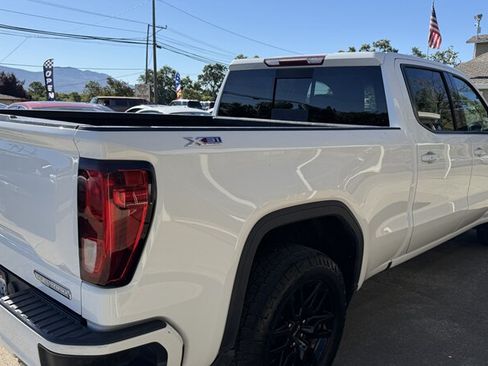 Used 2020 GMC Sierra 1500 Elevation w/ Elevation Value Package AWD/4WD image 3