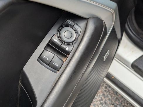 Used 2019 Chevrolet Camaro SS RWD image 16