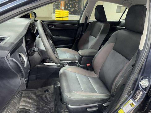 Used 2018 Toyota Corolla LE FWD image 15