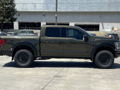 Used 2025 Ford F150 Raptor AWD/4WD image 9
