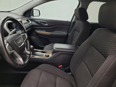 Used 2017 GMC Acadia SLE image 17