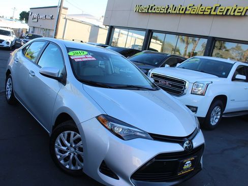 Used 2019 Toyota Corolla LE FWD image 30