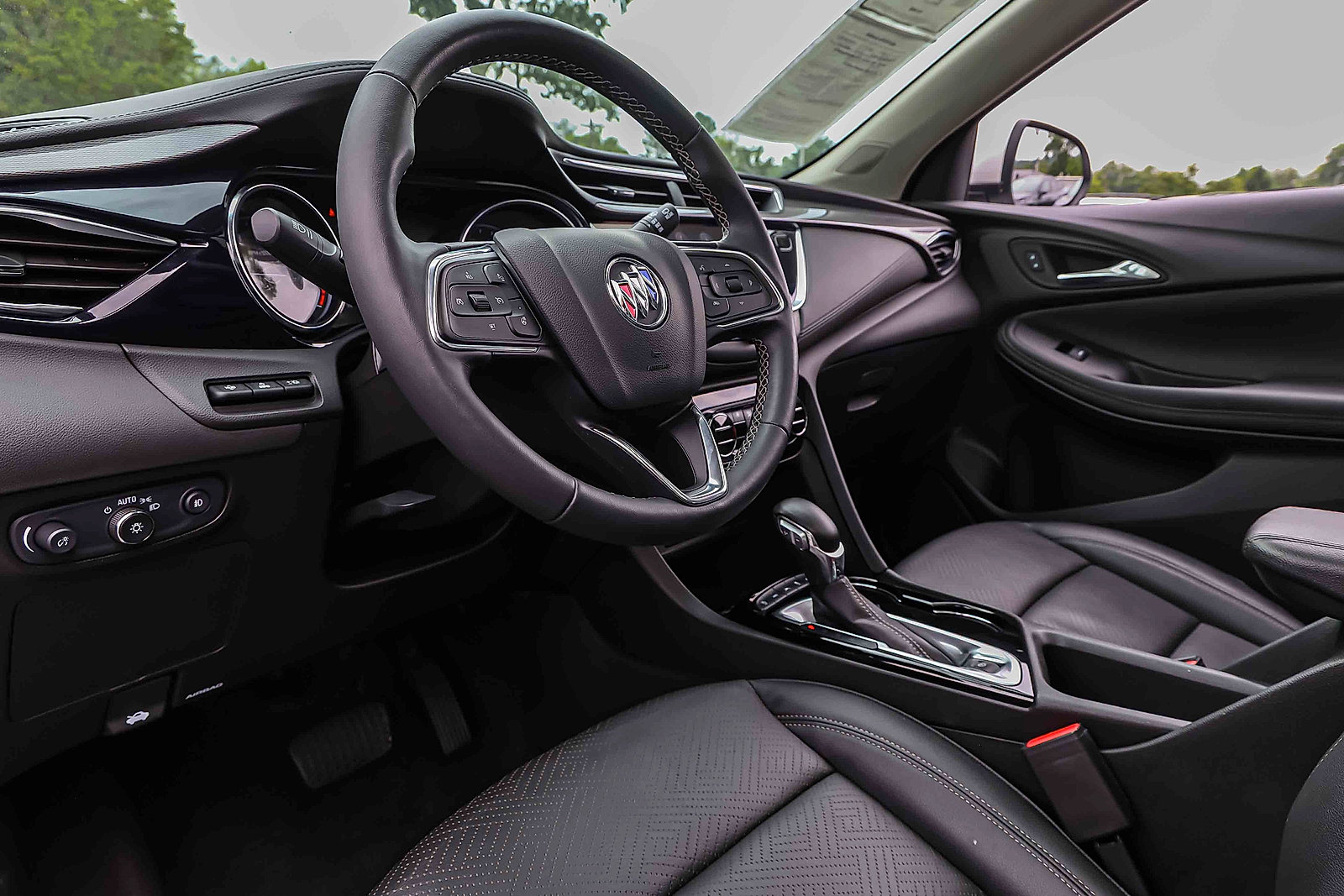 Used 2023 Buick Encore GX Essence w/ Advanced Technology Package AWD/4WD image 7