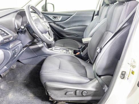 Used 2022 Subaru Forester Premium image 23