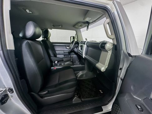 Used 2007 Toyota FJ Cruiser 2WD image 25